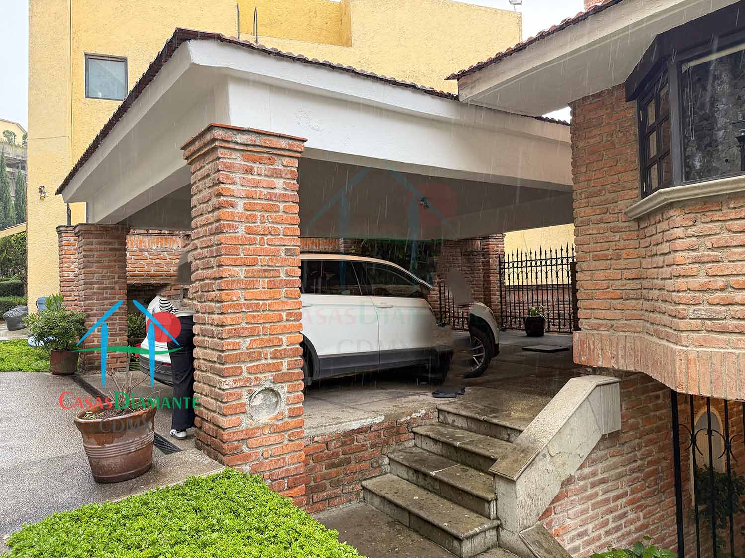 Interlomas Casa Rubén AB - Estacionamiento 3 Interlomas Casa Rubén AB - Estacionamiento 3